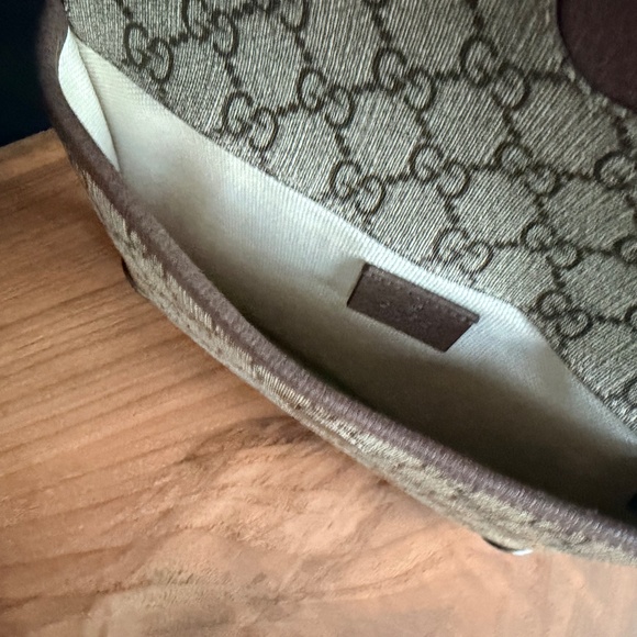 Gucci crossbody - Picture 8 of 11